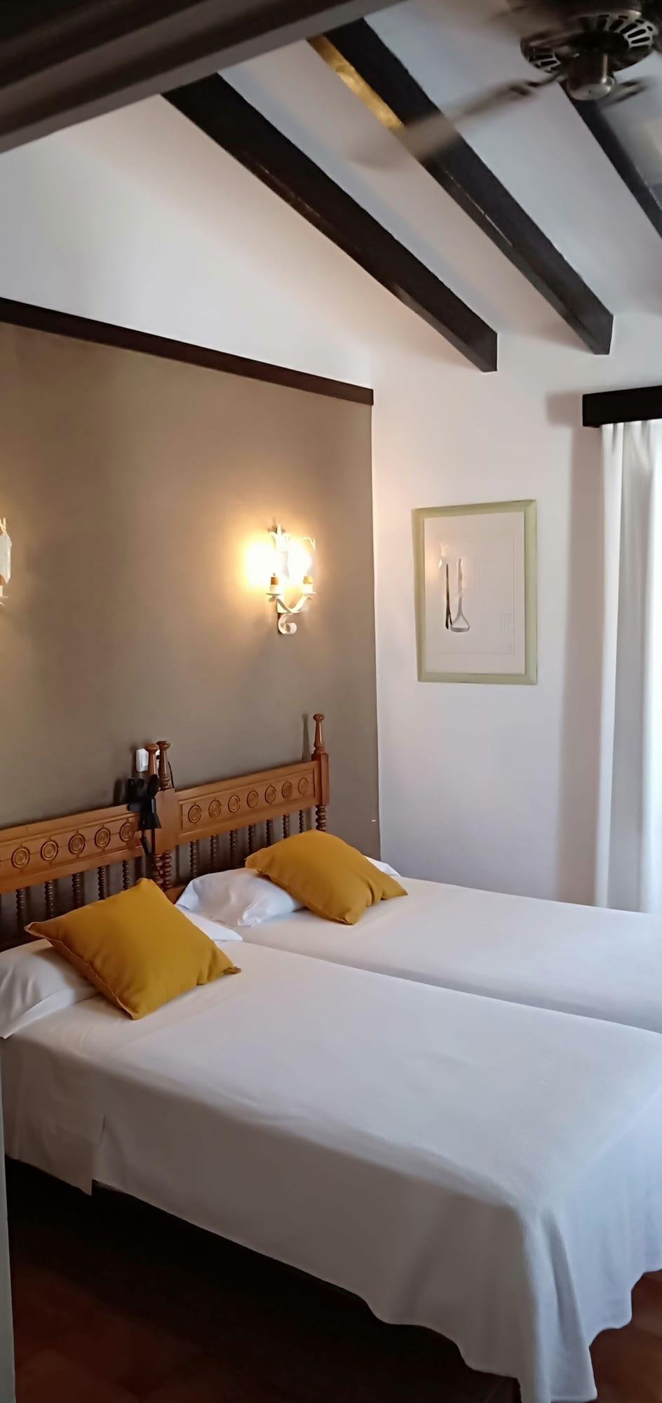 Hostal Cas Bombu Cala Ratjada  Exteriör bild