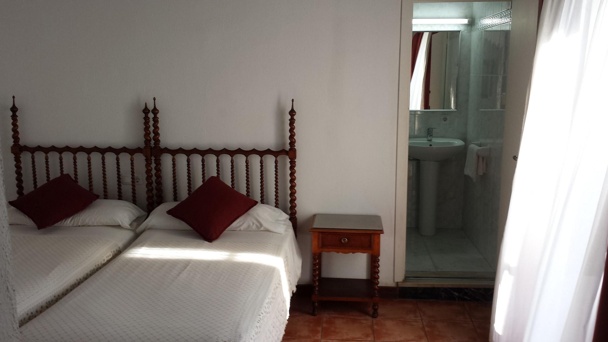 Hostal Cas Bombu Cala Ratjada  Exteriör bild